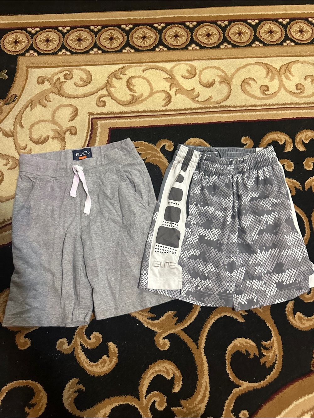 Size 5 The Children's Place Gray Knit and Nike Gray Camo Athletic Shorts Set
